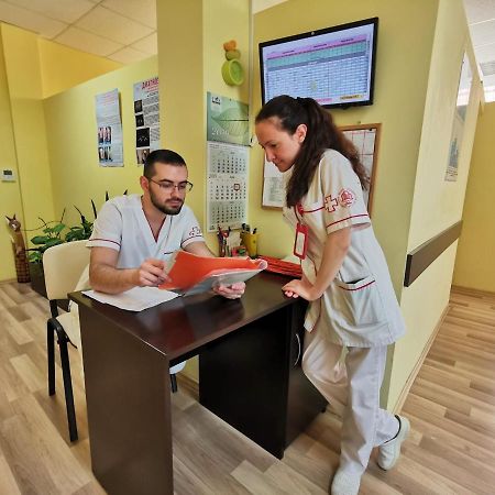 Hotel-Clinic Dr. Gechevi Pavel Banja Eksteriør bilde